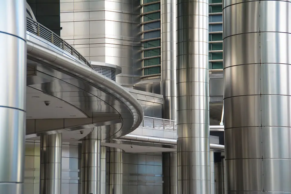 Stainless steel in architechure in commercial building in qatar-Metasteel